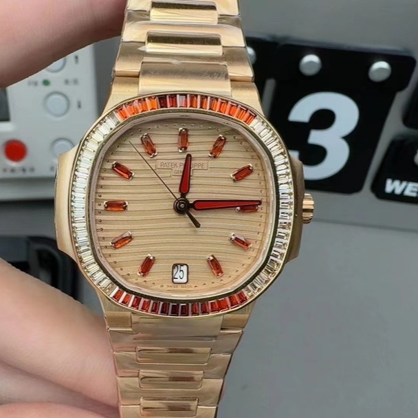 Patek Philippe Nautilus series 7118/1300R-001 high jewelry watch