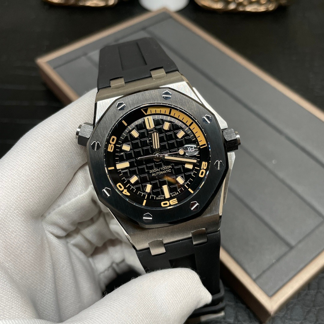 Audemars Piguet Royal Oak Offshore 15720 Black