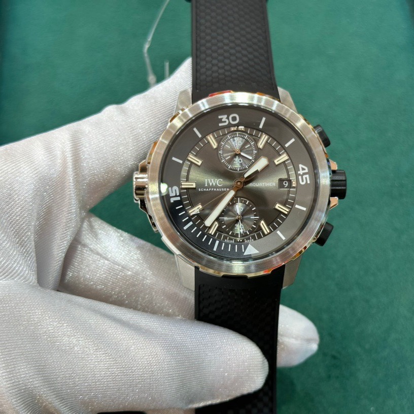 IWC Aquatimer Chronograph 'Shark' Special Limited Edition IW379506