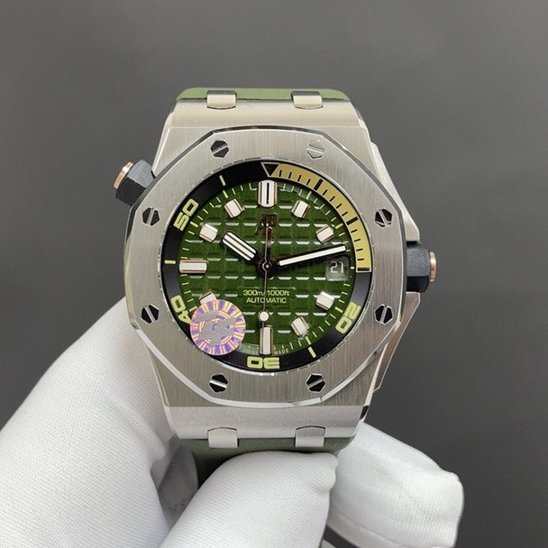 Audemars Piguet Royal Oak Offshore Series 15720ST