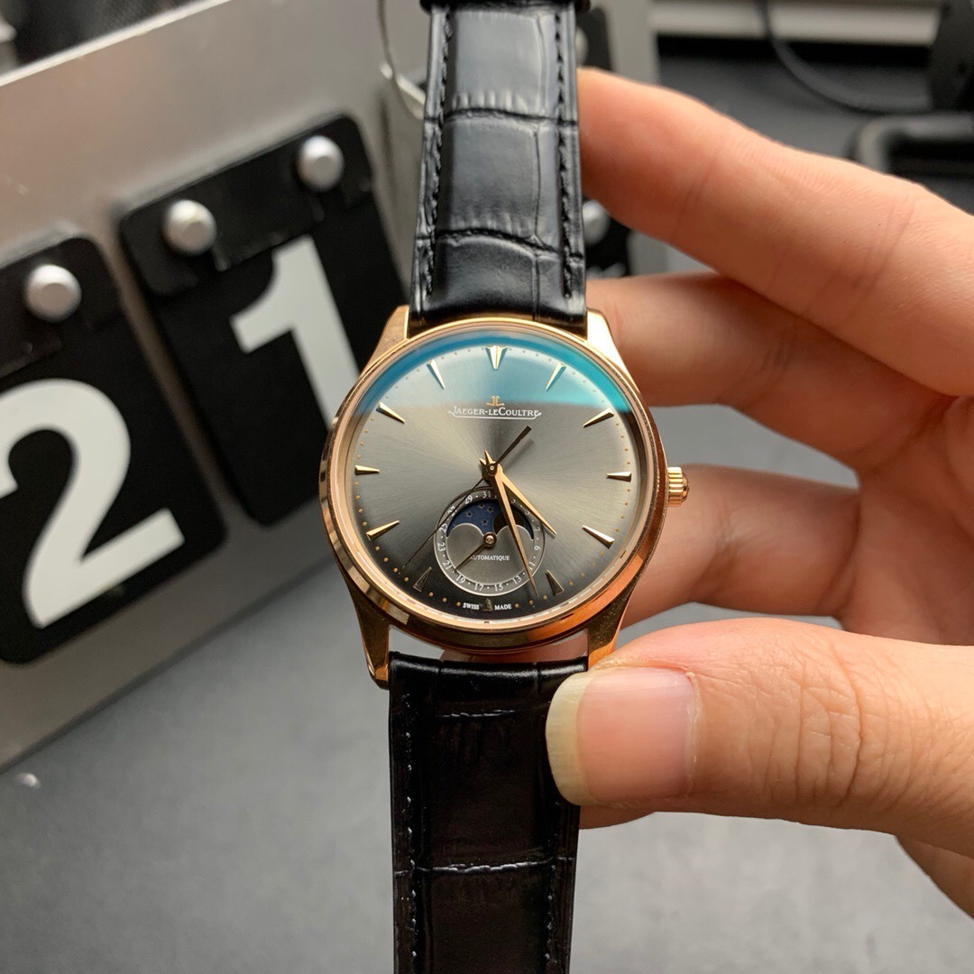 Jaeger-LeCoultre Master Ultra Thin Moon