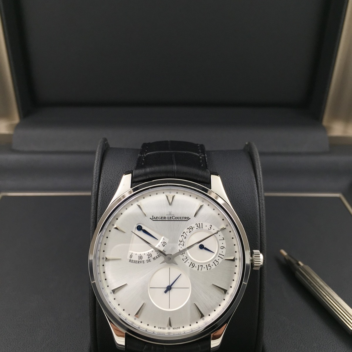 Jaeger-LeCoultre Master Ultra Thin Power Reserve